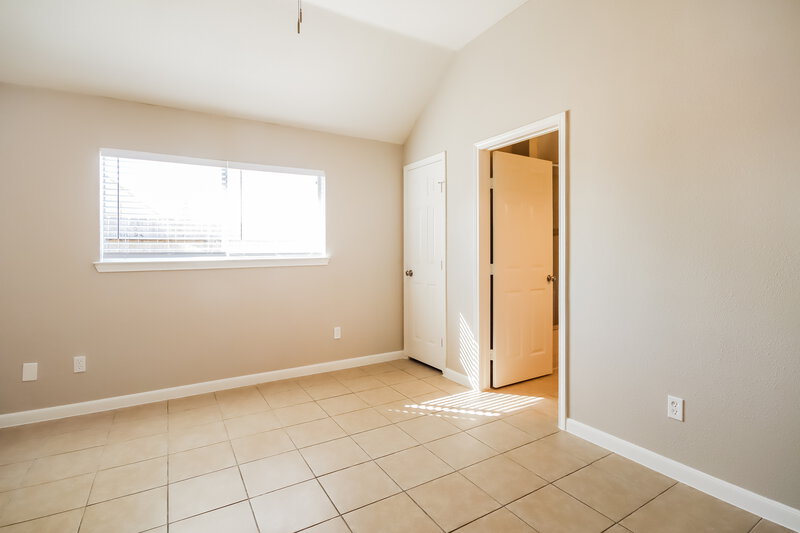 2,010/Mo, 14534 County Cress Dr Houston, TX 77047 Main Bedroom View 2