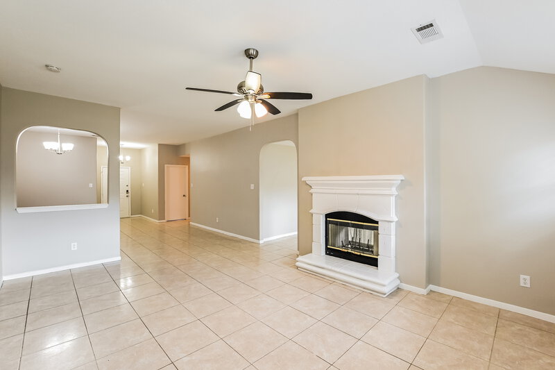 1,845/Mo, 6607 Mistflower Ln Katy, TX 77449 Living Room View 2