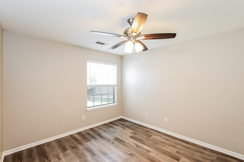 1,845/Mo, 6607 Mistflower Ln Katy, TX 77449 Bedroom View 3