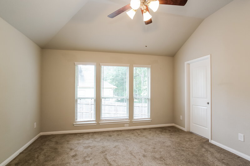 2,270/Mo, 3718 Breckenridge Dr Montgomery, TX 77356 Main Bedroom View