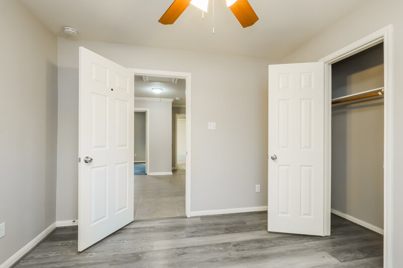 1,645/Mo, 11747 Elizabeth Ct Pinehurst, TX 77362 Bedroom View 2