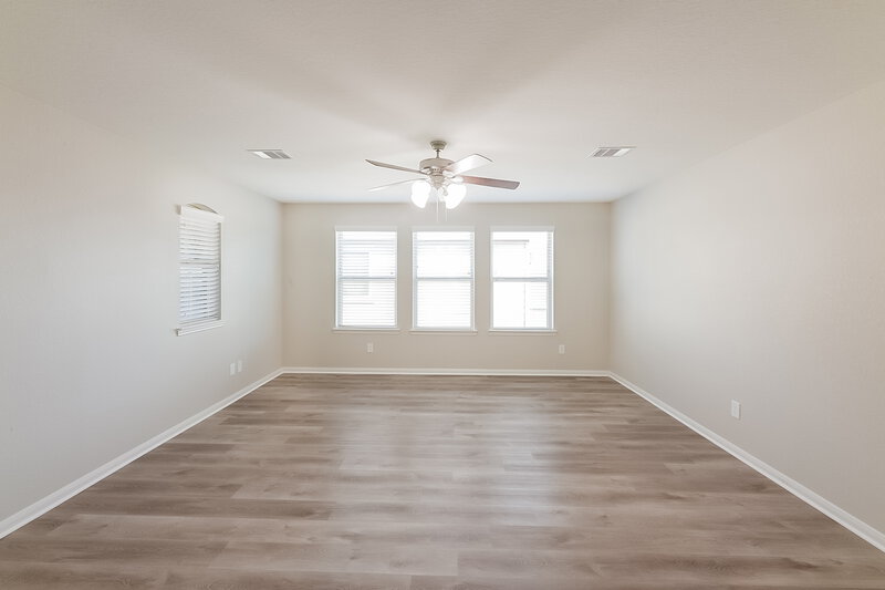 2,165/Mo, 5210 Gulf Stream Ln Bacliff, TX 77518 Living Room View 2