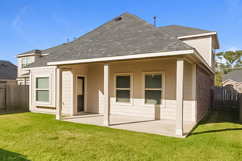 2,165/Mo, 5210 Gulf Stream Ln Bacliff, TX 77518 Rear View