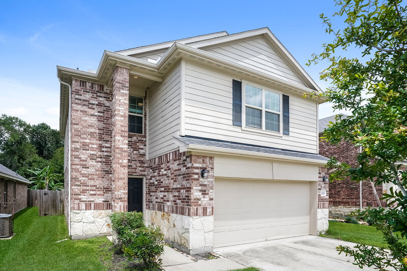 2,050/Mo, 5223 Gulf Stream Ln Bacliff, TX 77518 Front View