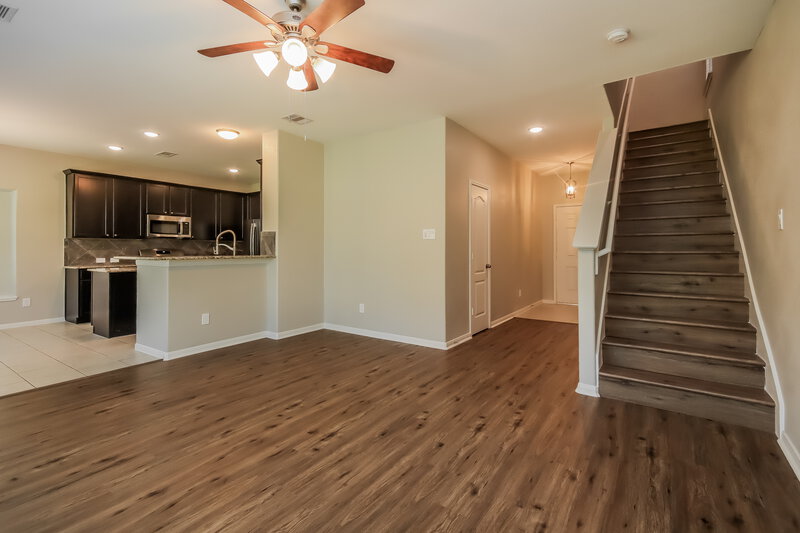 1,940/Mo, 5223 Gulf Stream Ln Bacliff, TX 77518 Living Room View