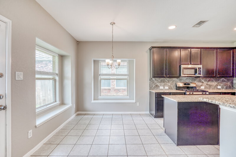 2,050/Mo, 5223 Gulf Stream Ln Bacliff, TX 77518 Dining Room View