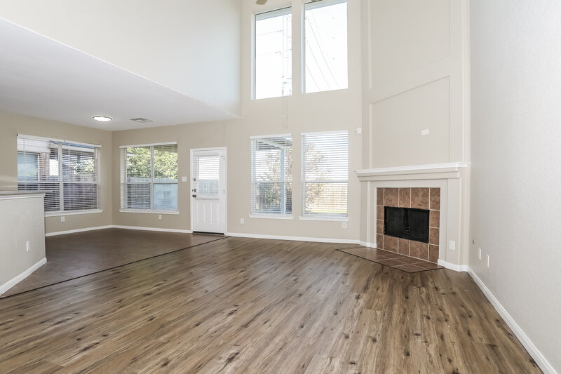 2,425/Mo, 21806 Catoosa Dr Spring, TX 77388 Living Room View 2