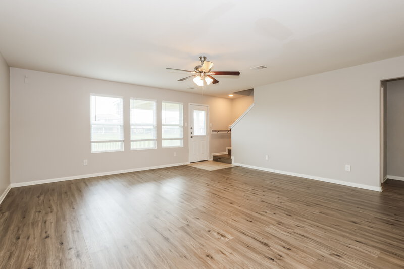 1,895/Mo, 9962 Chimney Swift Ln Conroe, TX 77385 Living Room View