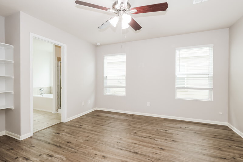 1,895/Mo, 9962 Chimney Swift Ln Conroe, TX 77385 Main Bedroom View