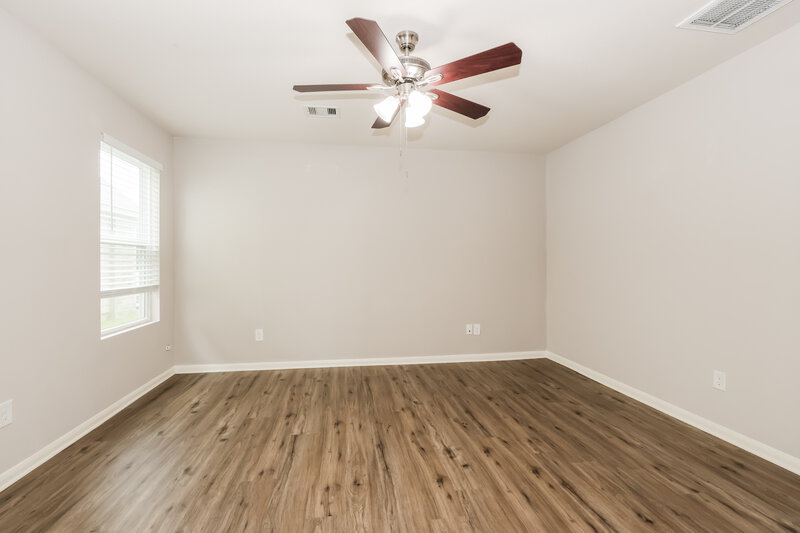1,895/Mo, 9962 Chimney Swift Ln Conroe, TX 77385 Main Bedroom View 2