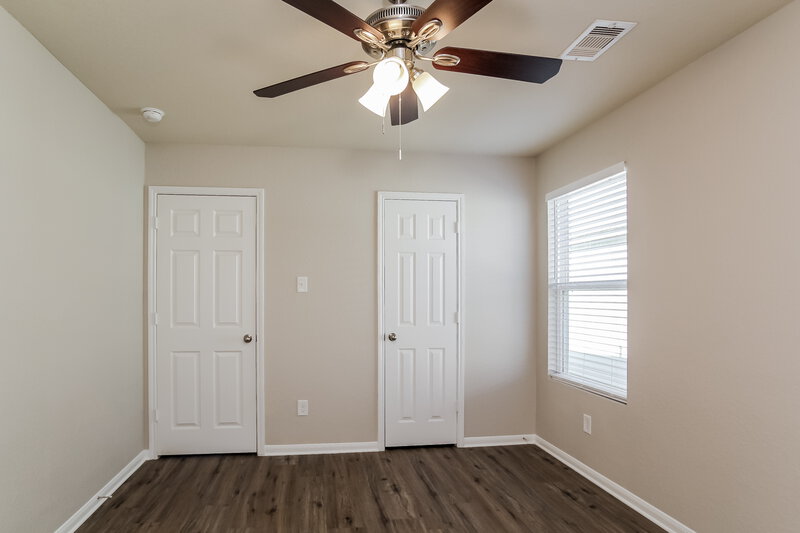 2,460/Mo, 9962 Chimney Swift Ln Conroe, TX 77385 Bedroom View 2