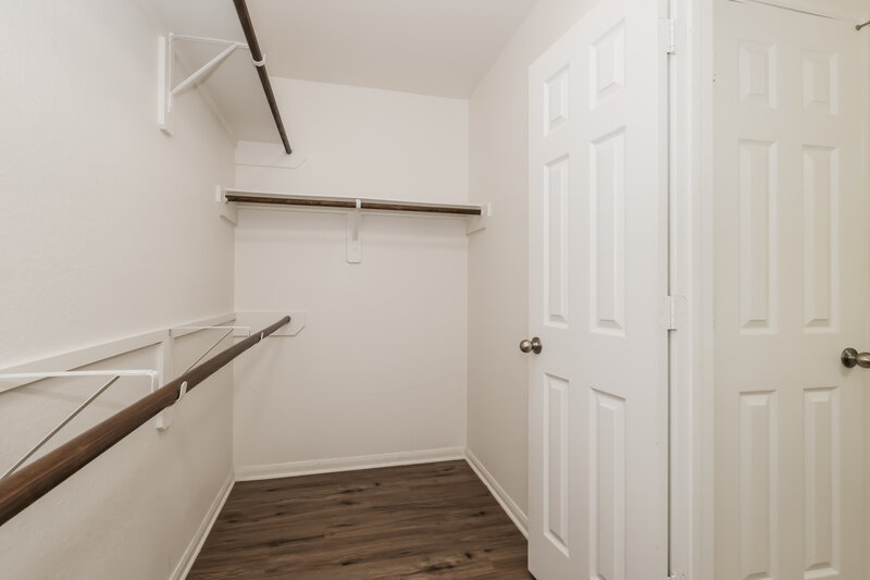 1,895/Mo, 9962 Chimney Swift Ln Conroe, TX 77385 Walk In Closet View