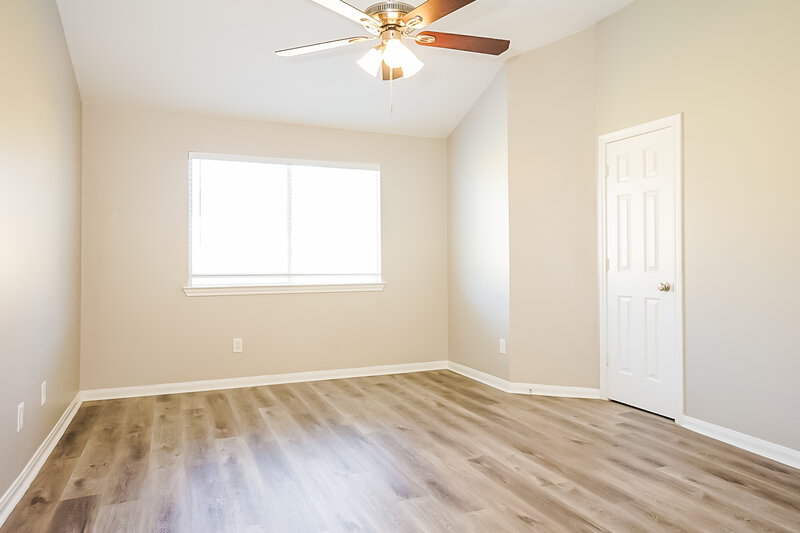 1,920/Mo, 4011 Teal Vista Ct Fresno, TX 77545 Main Bedroom View 2