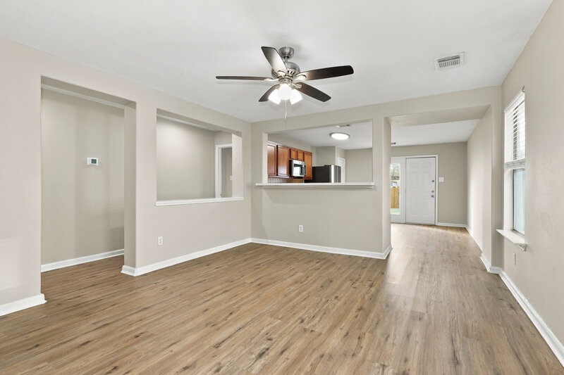 1,720/Mo, 22831 Twisting Pine Dr Spring, TX 77373 Living Room View