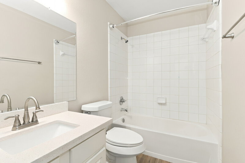 1,720/Mo, 22831 Twisting Pine Dr Spring, TX 77373 Primary Bathroom View