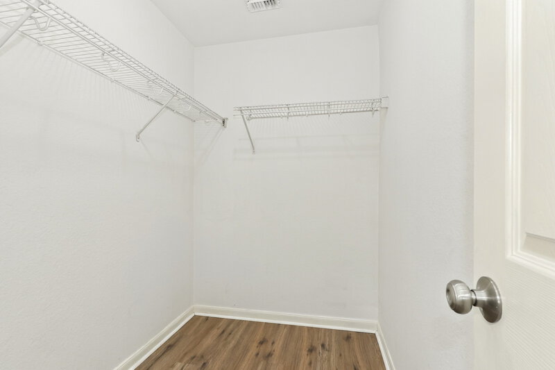1,720/Mo, 22831 Twisting Pine Dr Spring, TX 77373 Closet View