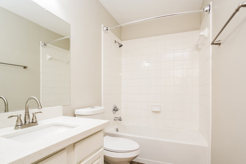1,665/Mo, 22831 Twisting Pine Dr Spring, TX 77373 Bathroom View