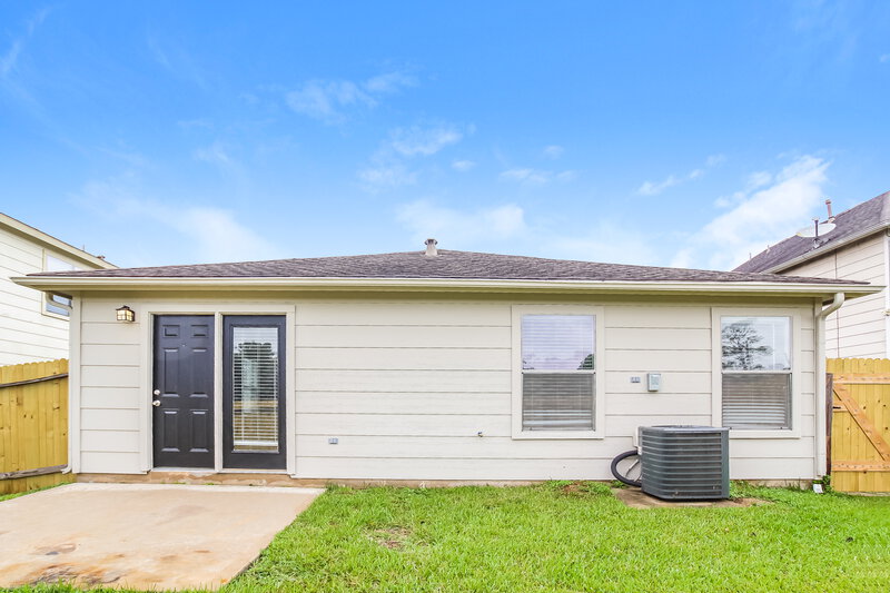 1,665/Mo, 22831 Twisting Pine Dr Spring, TX 77373 Rear View