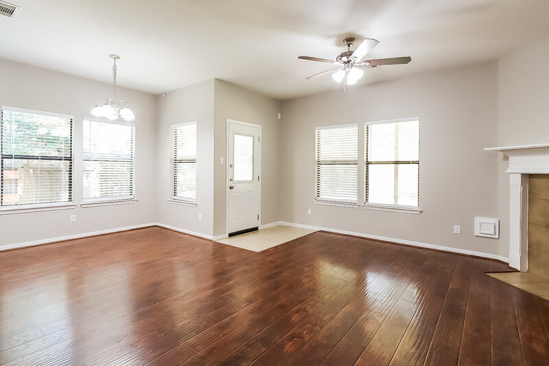 2,250/Mo, 2407 Lexington Park Dr Spring, TX 77373 Dining Room View 2