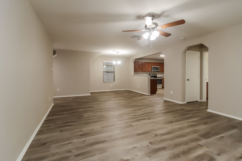 2,130/Mo, 1514 Perennial Ln Rosenberg, TX 77471 Living Room View