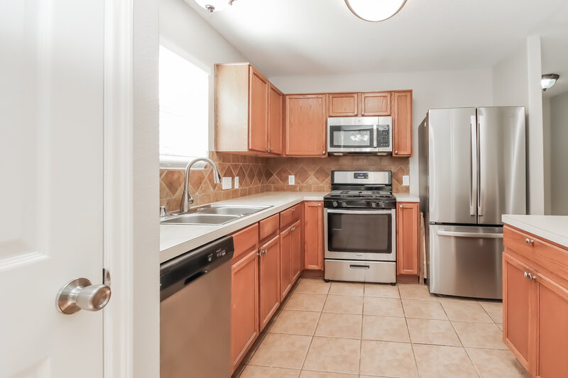 2,605/Mo, 2730 Woodspring Forest Dr Kingwood, TX 77345 Kitchen View 2