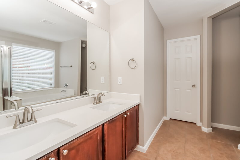 2,605/Mo, 2730 Woodspring Forest Dr Kingwood, TX 77345 Main Bedroom View