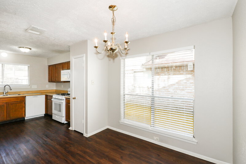 1,570/Mo, 15826 Beechnut St Houston, TX 77083 Dining Room View