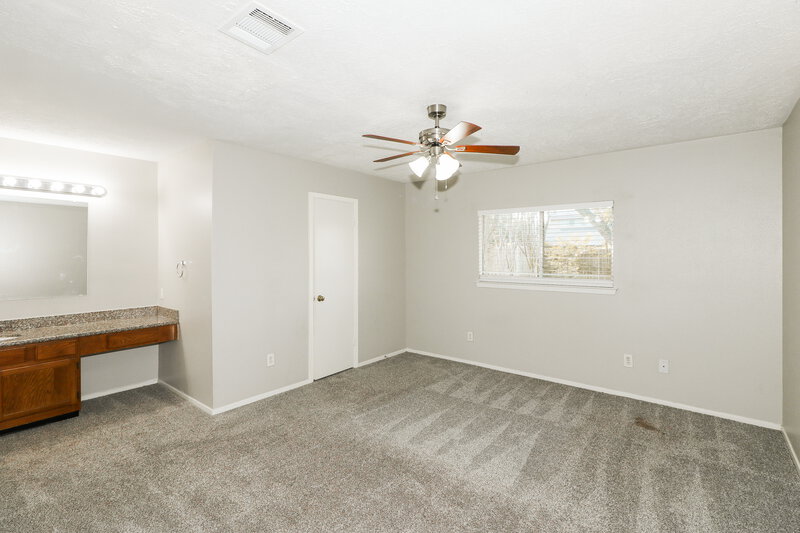 1,570/Mo, 15826 Beechnut St Houston, TX 77083 Main Bedroom View