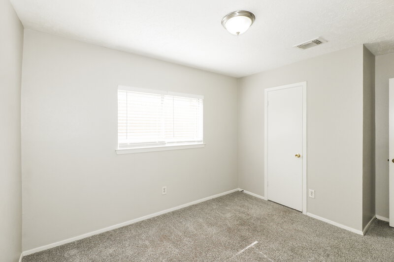 1,570/Mo, 15826 Beechnut St Houston, TX 77083 Bedroom View 2