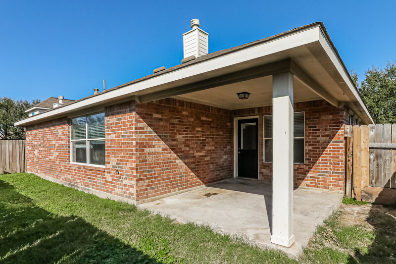 1,875/Mo, 16419 Great Ridge Ct Houston, TX 77083 Rear View