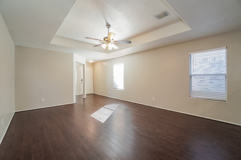 1,975/Mo, 2919 Katybriar Ln Katy, TX 77449 Living Room View 2