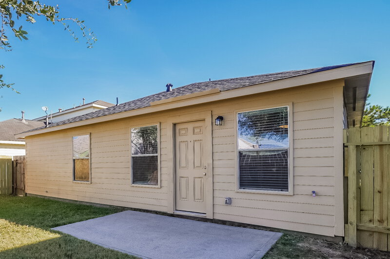 1,975/Mo, 2919 Katybriar Ln Katy, TX 77449 Rear View