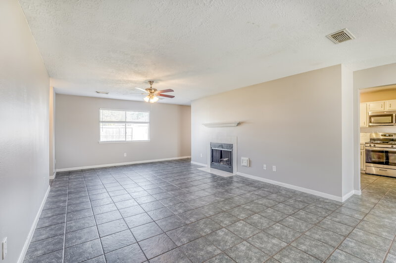 2,055/Mo, 28710 Sedgefield St Spring, TX 77386 Living Room View
