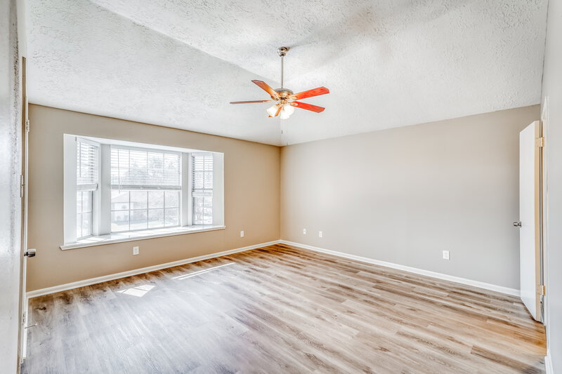 2,055/Mo, 28710 Sedgefield St Spring, TX 77386 Main Bedroom View