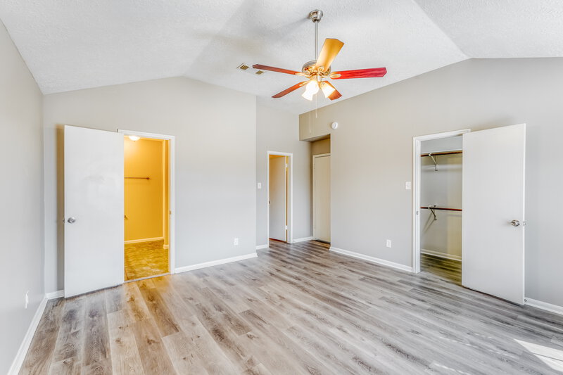 2,055/Mo, 28710 Sedgefield St Spring, TX 77386 Main Bedroom View 2