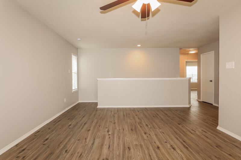 2,295/Mo, 21118 Bridgemeadows Ln Katy, TX 77449 Loft View