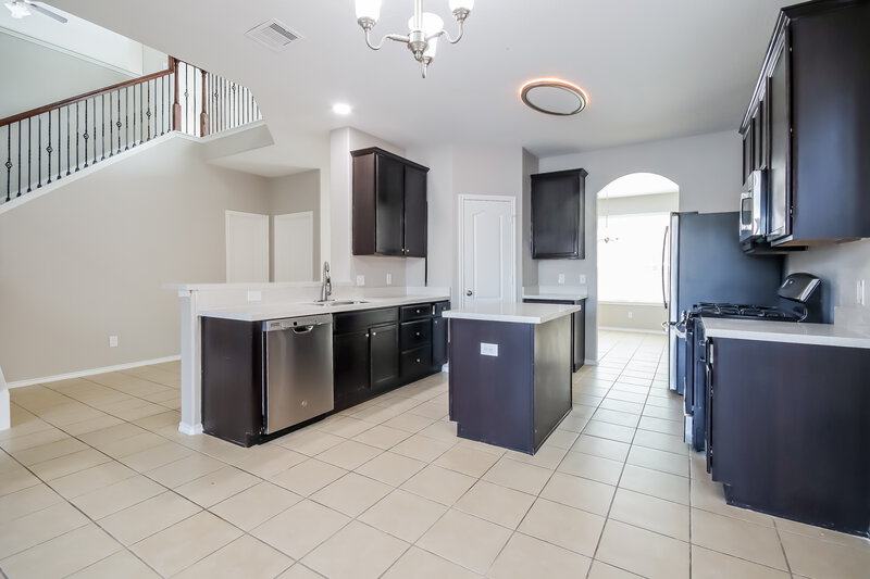 2,535/Mo, 619 Trail Springs Ct Kingwood, TX 77339 Kitchen View 3