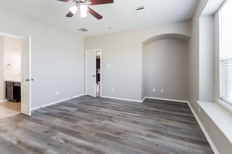 2,535/Mo, 619 Trail Springs Ct Kingwood, TX 77339 Main Bedroom View