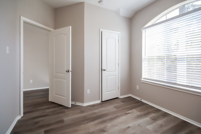 2,535/Mo, 619 Trail Springs Ct Kingwood, TX 77339 Bedroom View