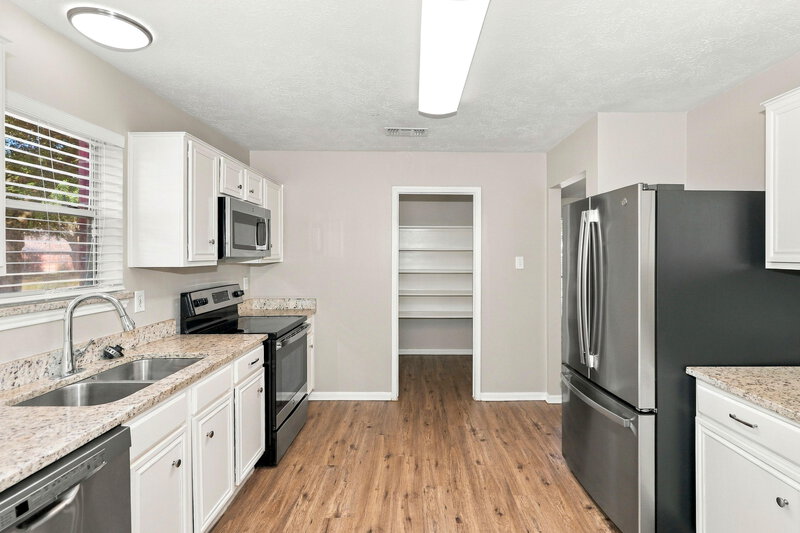 2,250/Mo, 31107 Perlican Dr Spring, TX 77386 Kitchen View
