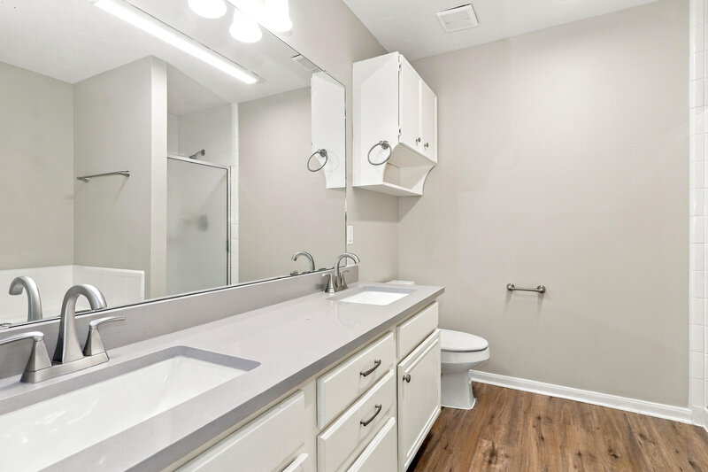 2,250/Mo, 31107 Perlican Dr Spring, TX 77386 Primary Bathroom View