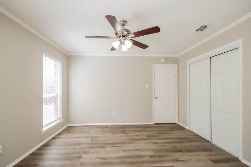 2,315/Mo, 25402 Avery Hill Ln Spring, TX 77373 Main Bedroom View