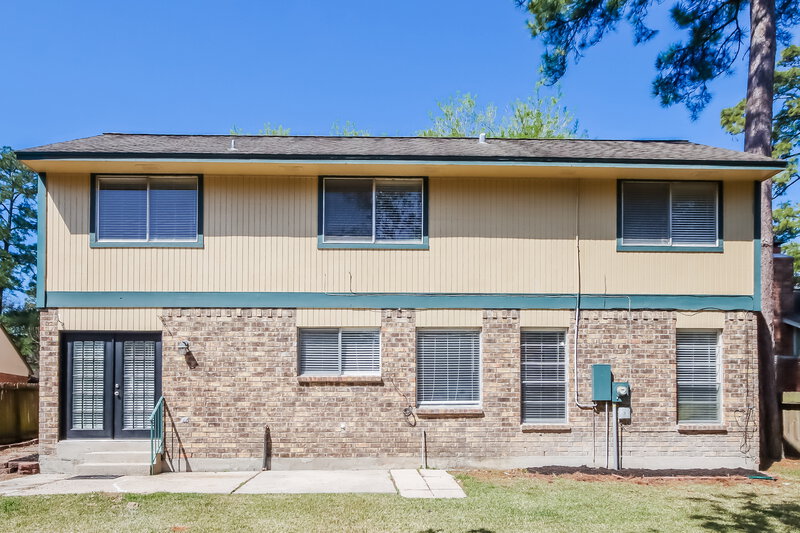 2,315/Mo, 25402 Avery Hill Ln Spring, TX 77373 Rear View