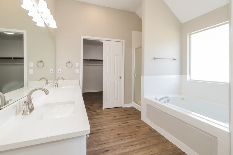 2,410/Mo, 26011 Bearborough Dr Spring, TX 77386 Main Bathroom View