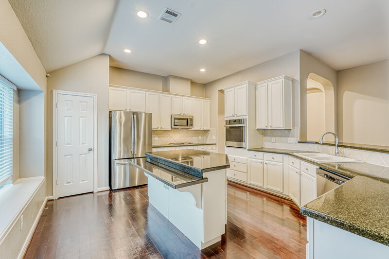 2,575/Mo, 1110 Bringewood Chase Dr Spring, TX 77379 Kitchen View