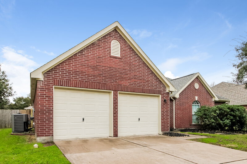 2,575/Mo, 808 Cherry Blossom Dr League City, TX 77573 Front View