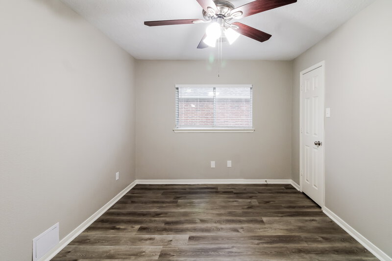 2,575/Mo, 808 Cherry Blossom Dr League City, TX 77573 Bedroom View