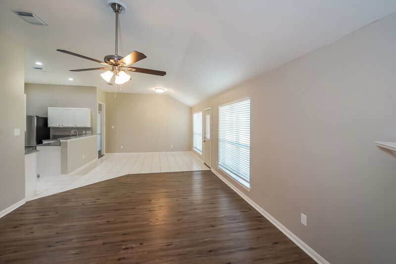2,950/Mo, 3103 Perrington Cir Houston, TX 77082 Family Room View 2
