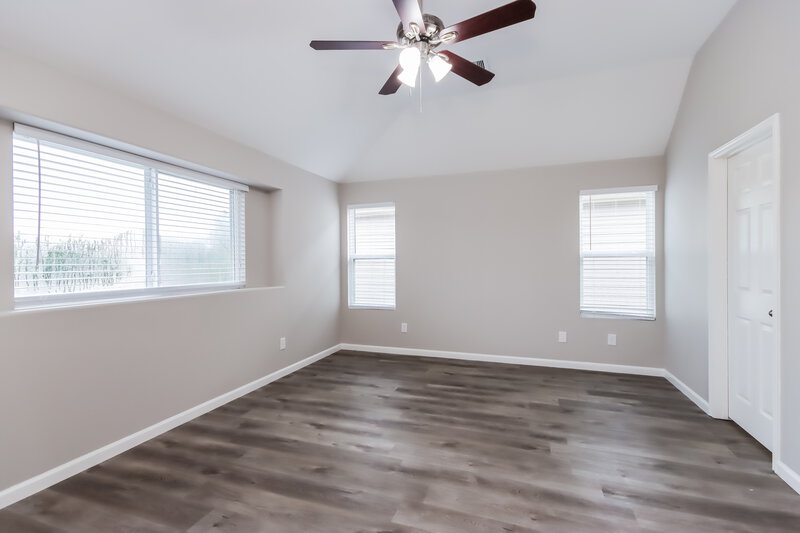 2,450/Mo, 4822 Fair Oak Dale Ln Humble, TX 77346 Main Bedroom View 2