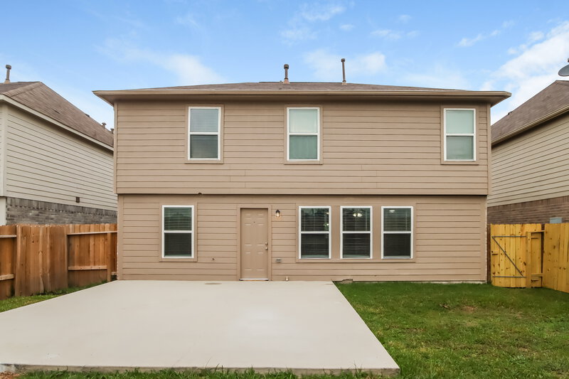 2,450/Mo, 4822 Fair Oak Dale Ln Humble, TX 77346 Rear View